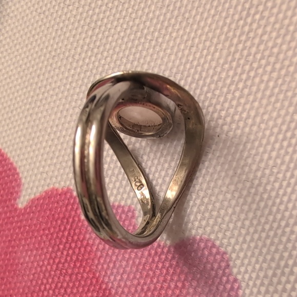 Sterling Silver Women's Ring - Picture 3 of 5